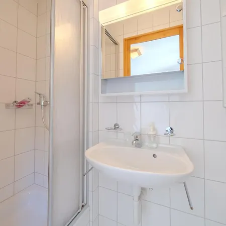 Apartamento Rothornblick 52 By Vacations, Mit Bergblick Und Privatparkplatz